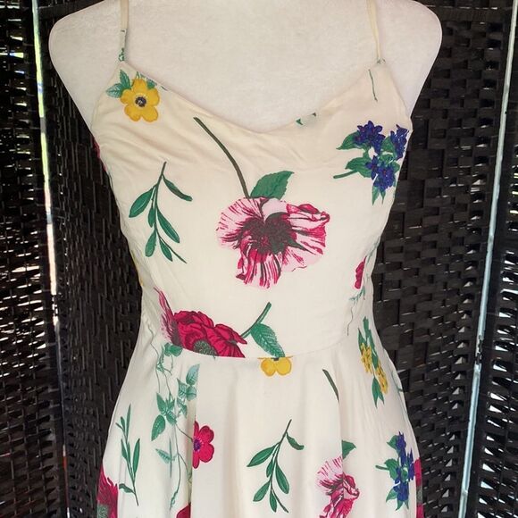Old Navy Floral Spaghetti Strap Sun Dress Size Small - Picture 2 of 11